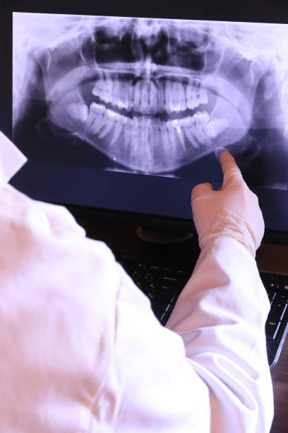Best Emergency Dental Services for Seniors in North Kingsville, OH